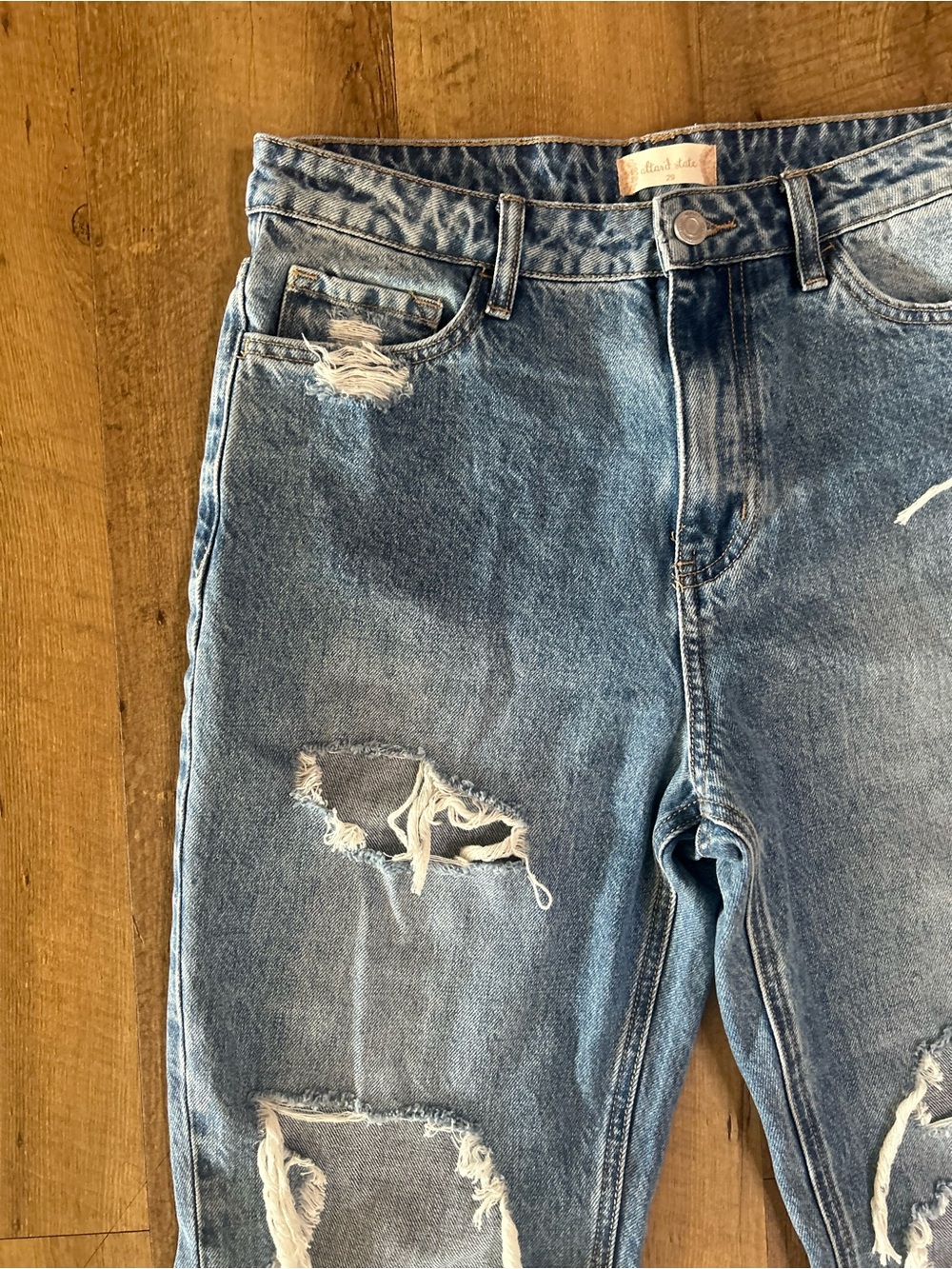 Altar’d State High Rise Distressed Cropped Jeans Size 29 NWT Raw Hem Trendy - Picture 7 of 16